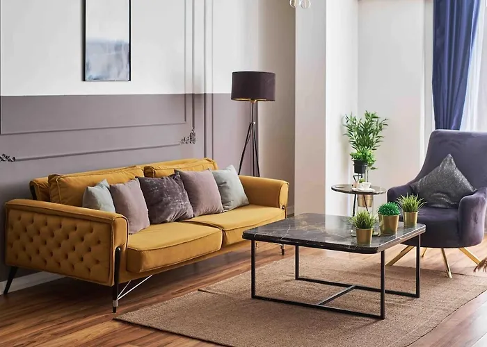 Gorgeous & Luxury Apartment In The Heart Of Sisli!